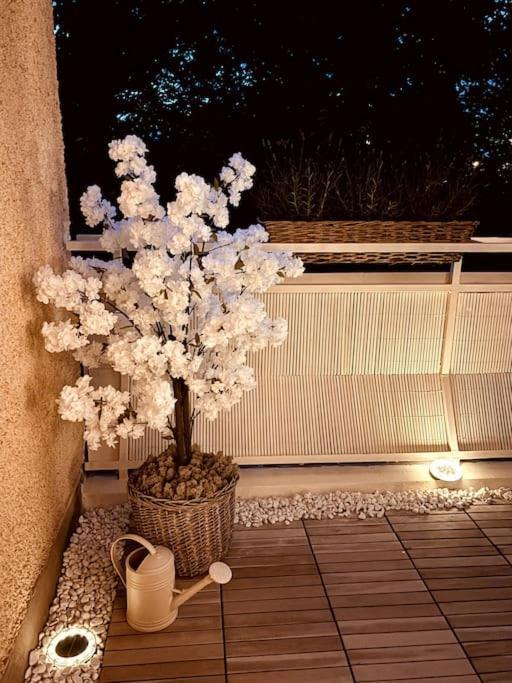 Stylish Studio Apartment With Beautiful Balcony Ingolstadt Ngoại thất bức ảnh