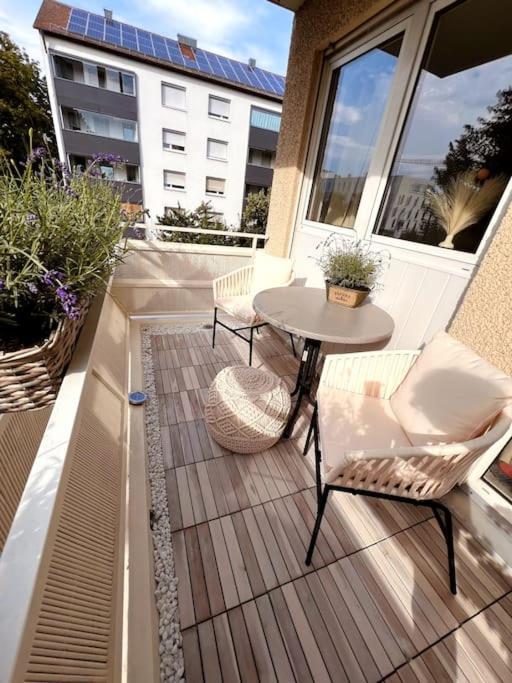 Stylish Studio Apartment With Beautiful Balcony Ingolstadt Ngoại thất bức ảnh